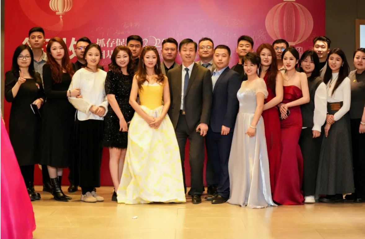 抓存促增 固基拓新丨靚美口腔醫療集團2025迎新頒獎晚會回顧
